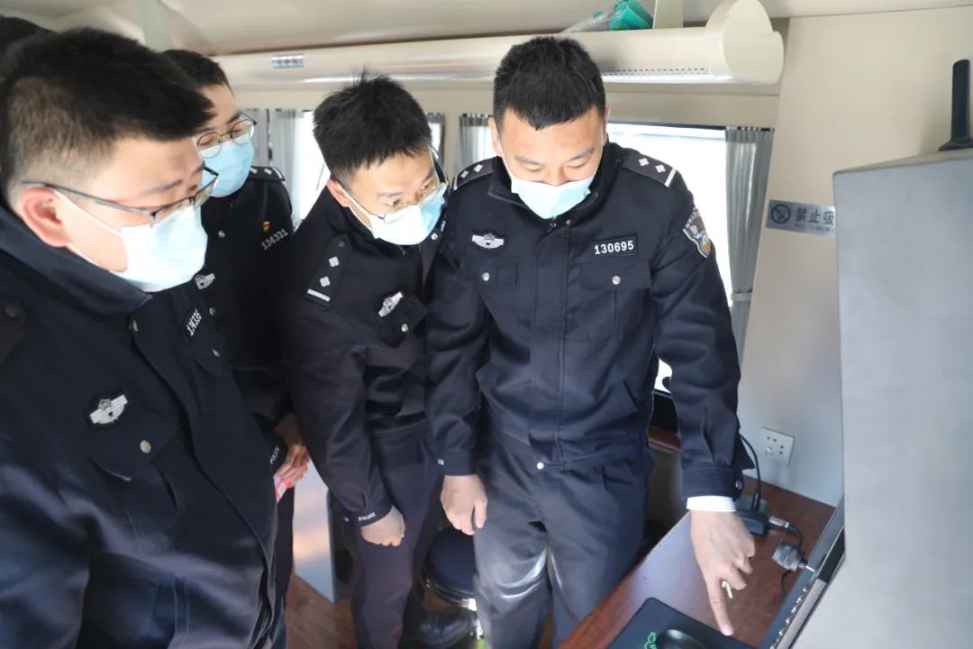 黑龍江黑河市||鐵路公安分局開展移動警務(wù)室操作使用培訓(圖3) 黑龍江黑河市||鐵路公安分局開展移動警務(wù)室操作使用培訓(圖3)