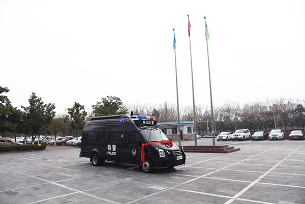 特巡警輕騎——森源鴻馬防暴巡邏車(圖3) 特巡警輕騎——森源鴻馬防暴巡邏車(圖3)