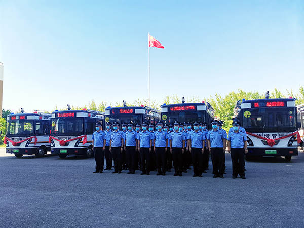 站好“邊境崗”||黑河市口岸辦公室舉行移動(dòng)警務(wù)室交接儀式(圖1) 站好“邊境崗”||黑河市口岸辦公室舉行移動(dòng)警務(wù)室交接儀式(圖1)