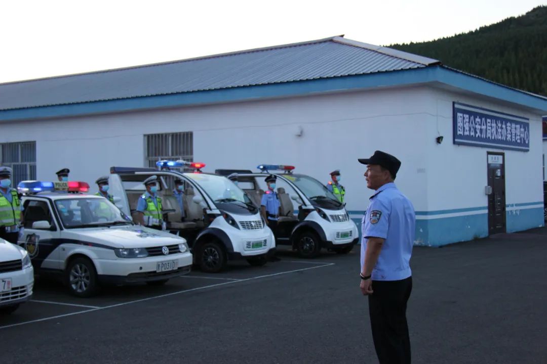 加強夜間巡邏防控 守護轄區(qū)安全||圖強分局夏季夜巡專項行動有序開展(圖1) 加強夜間巡邏防控 守護轄區(qū)安全||圖強分局夏季夜巡專項行動有序開展(圖1)