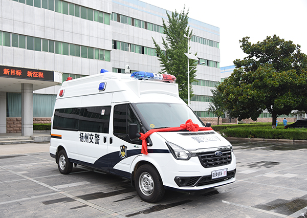 “互聯(lián)網(wǎng)+交管服務(wù)”||江蘇揚(yáng)州多功能指揮車上線(圖2) “互聯(lián)網(wǎng)+交管服務(wù)”||江蘇揚(yáng)州多功能指揮車上線(圖2)