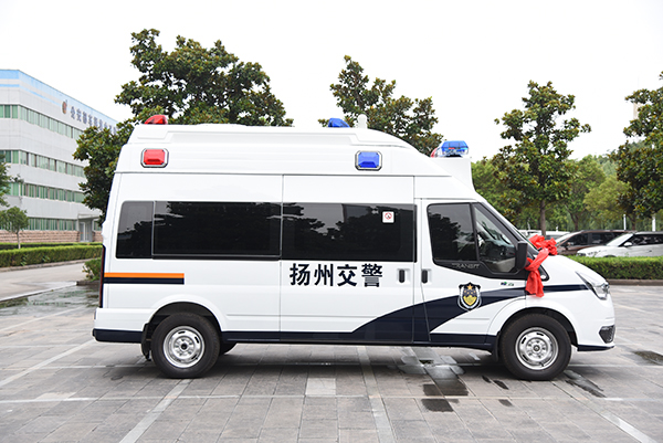 “互聯(lián)網(wǎng)+交管服務(wù)”||江蘇揚(yáng)州多功能指揮車上線(圖5) “互聯(lián)網(wǎng)+交管服務(wù)”||江蘇揚(yáng)州多功能指揮車上線(圖5)