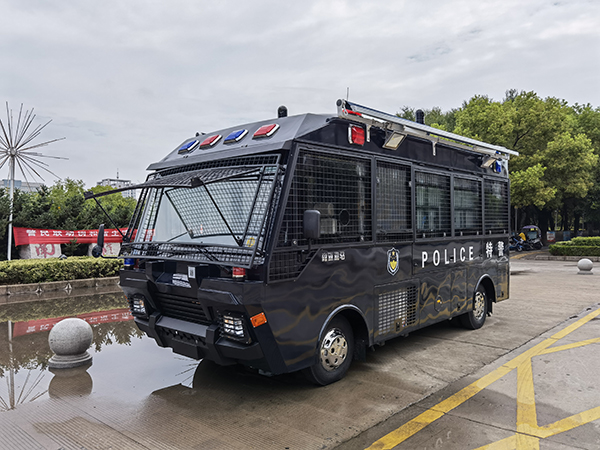 安徽阜南智慧警務(wù)便民工作站上崗(圖2) 安徽阜南智慧警務(wù)便民工作站上崗(圖2)