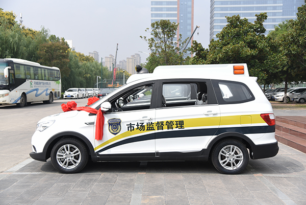 鶴壁市采購電動執(zhí)法車(圖5)