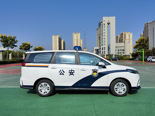 維護治安 震懾犯罪||安徽阜南縣多功能押解車上崗(圖4) 維護治安 震懾犯罪||安徽阜南縣多功能押解車上崗(圖4)