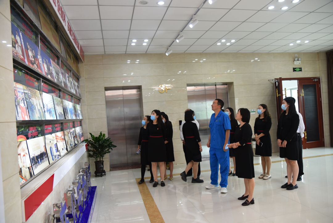 鄭州經(jīng)開區(qū)列子小學老師走進森源鴻馬參觀黨建工作(圖6)