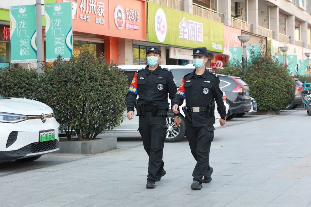 強化管控 龍口公安深入開展社會面大巡防(圖3) 強化管控 龍口公安深入開展社會面大巡防(圖3)