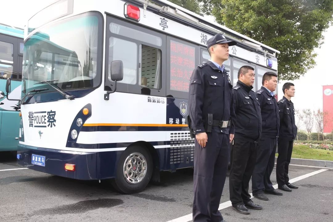 移動(dòng)警務(wù)室智慧引路賦能 增強(qiáng)基層實(shí)效。(圖5)