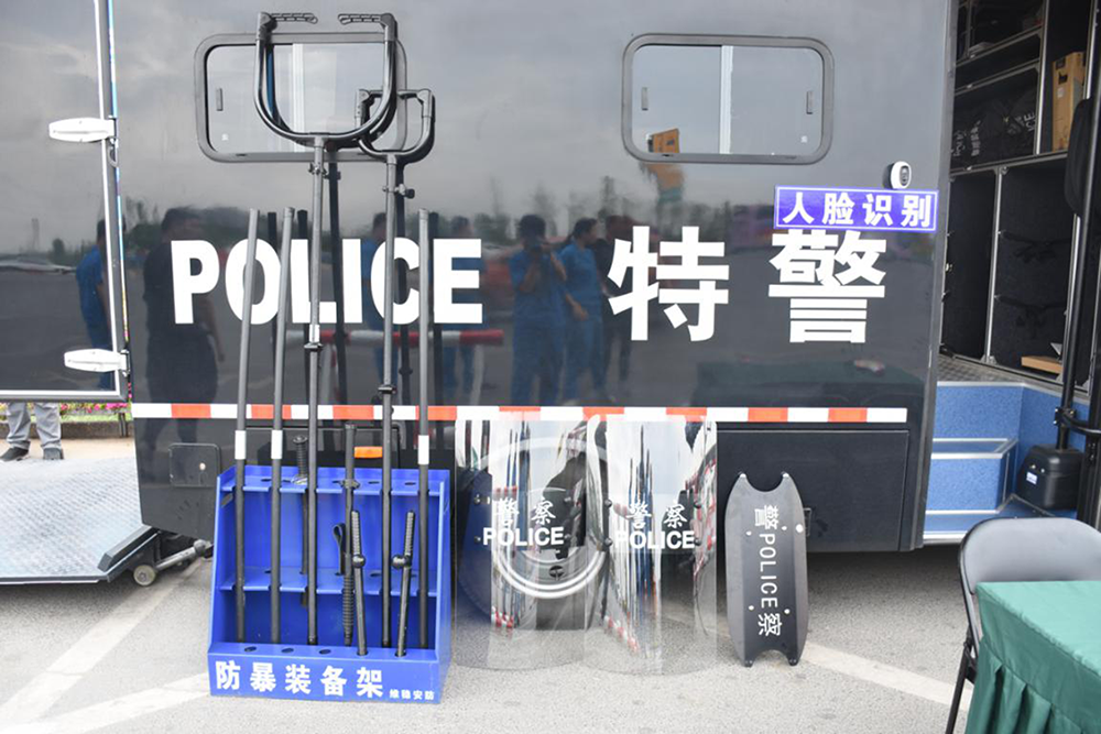 森源鴻馬重磅推出治安卡口拒馬裝備車(圖5) 森源鴻馬重磅推出治安卡口拒馬裝備車(圖5)
