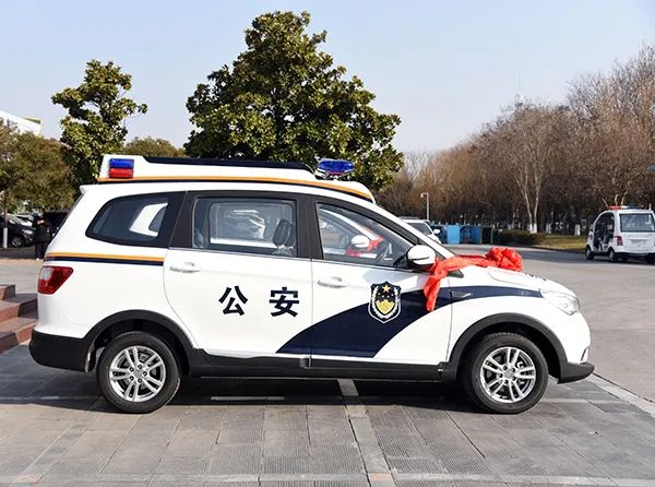 夯實(shí)基層基礎(chǔ) 提升警務(wù)效能——森源鴻馬電動(dòng)巡邏車開赴甘肅酒泉(圖3) 夯實(shí)基層基礎(chǔ) 提升警務(wù)效能——森源鴻馬電動(dòng)巡邏車開赴甘肅酒泉(圖3)