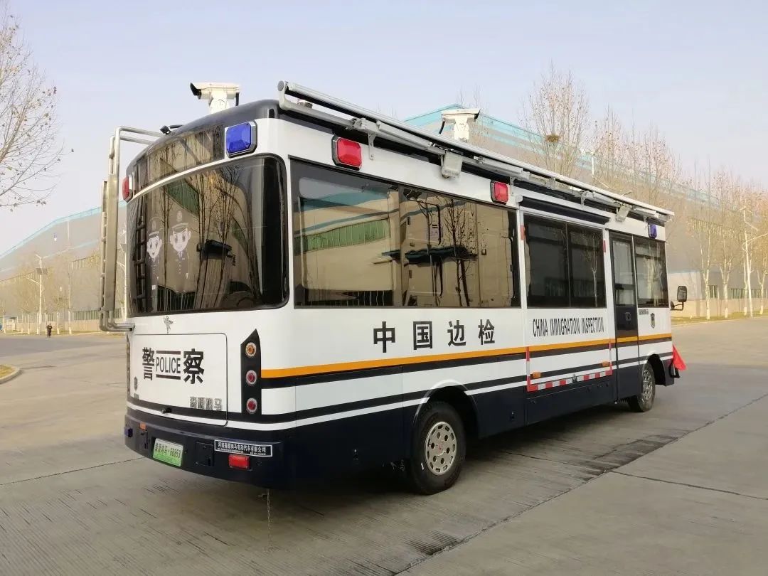 森源鴻馬智慧警務(wù)便民工作站發(fā)往山東(圖5) 森源鴻馬智慧警務(wù)便民工作站發(fā)往山東(圖5)