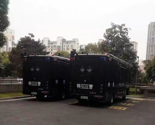 江蘇南通市智慧警務(wù)便民工作站正式到崗執(zhí)勤(圖3) 江蘇南通市智慧警務(wù)便民工作站正式到崗執(zhí)勤(圖3)
