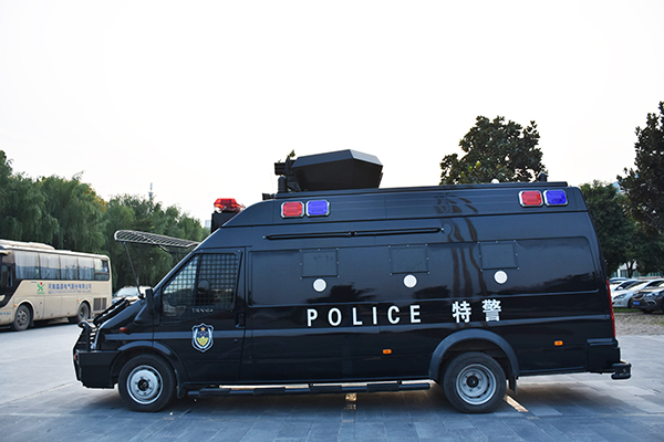 社會(huì)穩(wěn)定的“盔甲”||森源鴻馬防暴巡邏車(圖4) 社會(huì)穩(wěn)定的“盔甲”||森源鴻馬防暴巡邏車(圖4)
