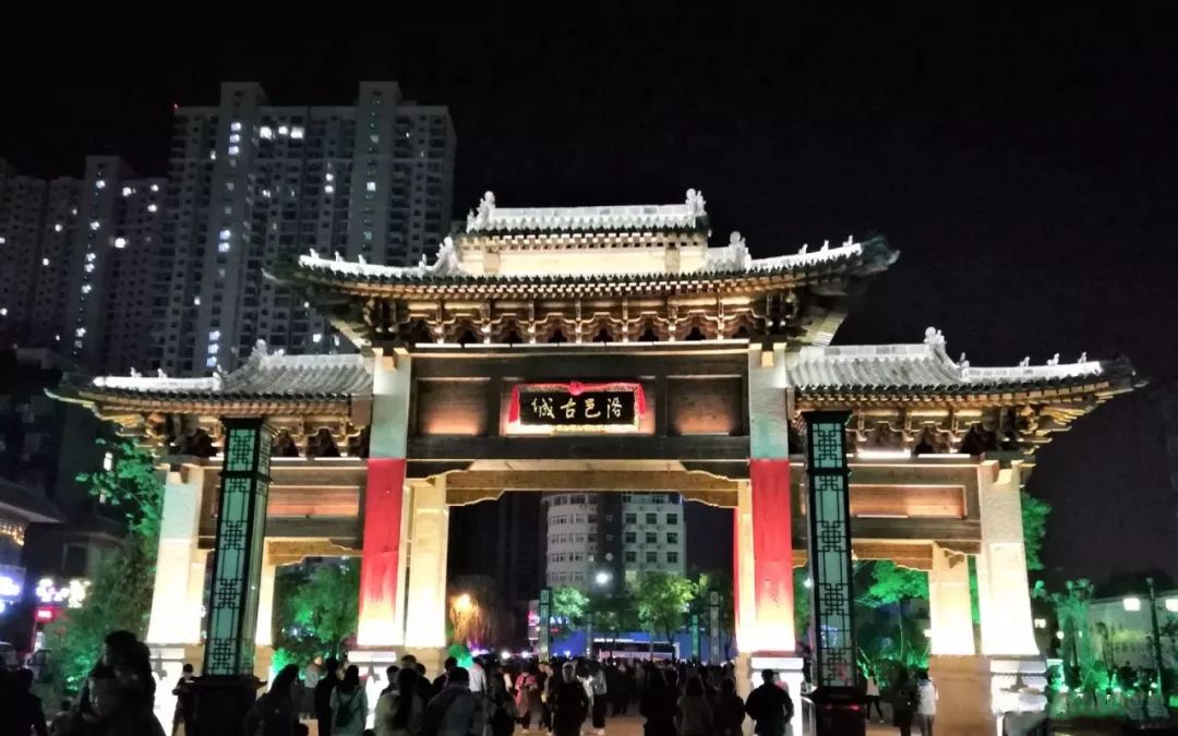 美好洛陽平安景區(qū)，森源鴻馬移動警務室在守護(圖1)