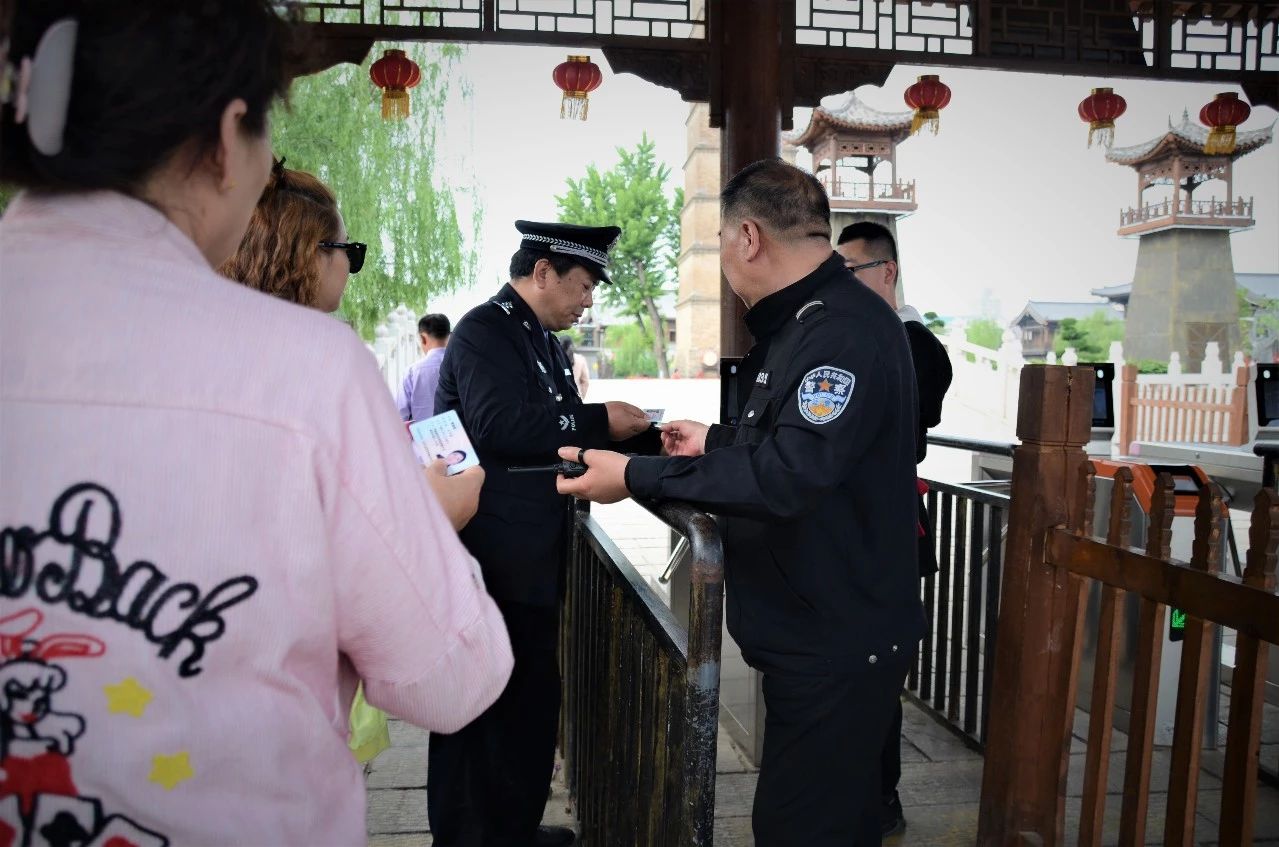 美好洛陽平安景區(qū)，森源鴻馬移動警務室在守護(圖4)