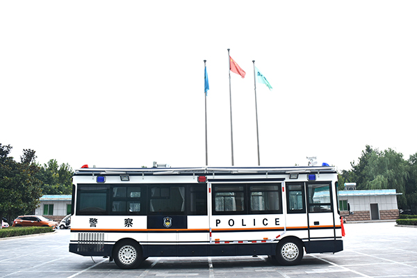 森源鴻馬智慧警務(wù)便民工作站助力大數(shù)據(jù)深入推進(jìn)“放管服”(圖4) 森源鴻馬智慧警務(wù)便民工作站助力大數(shù)據(jù)深入推進(jìn)“放管服”(圖4)