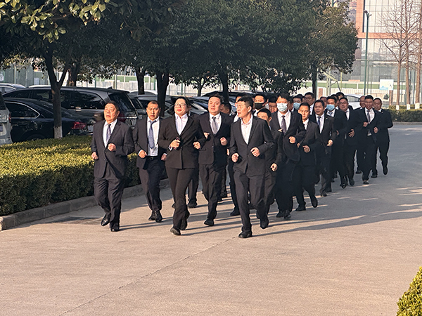乘風(fēng)破浪，闊步向前——森源鴻馬召開2月份總結(jié)暨3月經(jīng)營動(dòng)員會(huì)(圖1)
