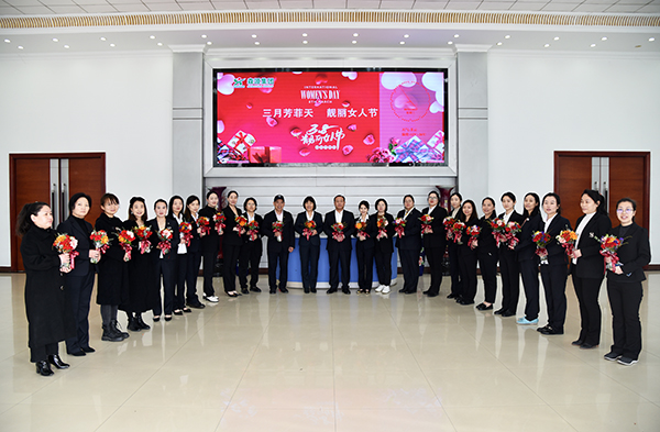 鮮花添香 魅力巾幗||森源鴻馬慶祝三八婦女節(jié)(圖10) 鮮花添香 魅力巾幗||森源鴻馬慶祝三八婦女節(jié)(圖10)