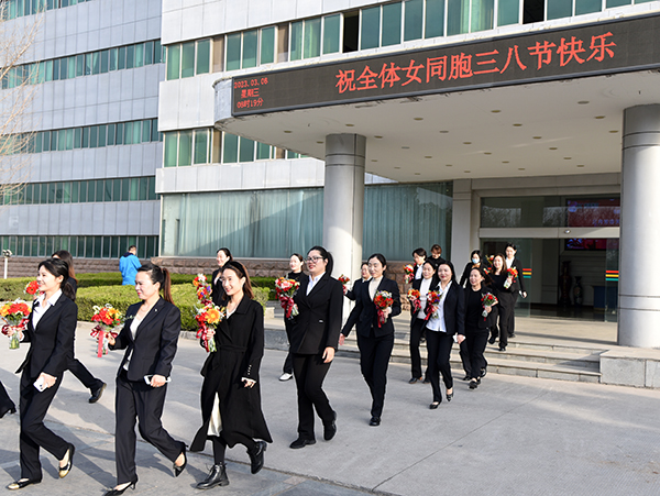 鮮花添香 魅力巾幗||森源鴻馬慶祝三八婦女節(jié)(圖16) 鮮花添香 魅力巾幗||森源鴻馬慶祝三八婦女節(jié)(圖16)