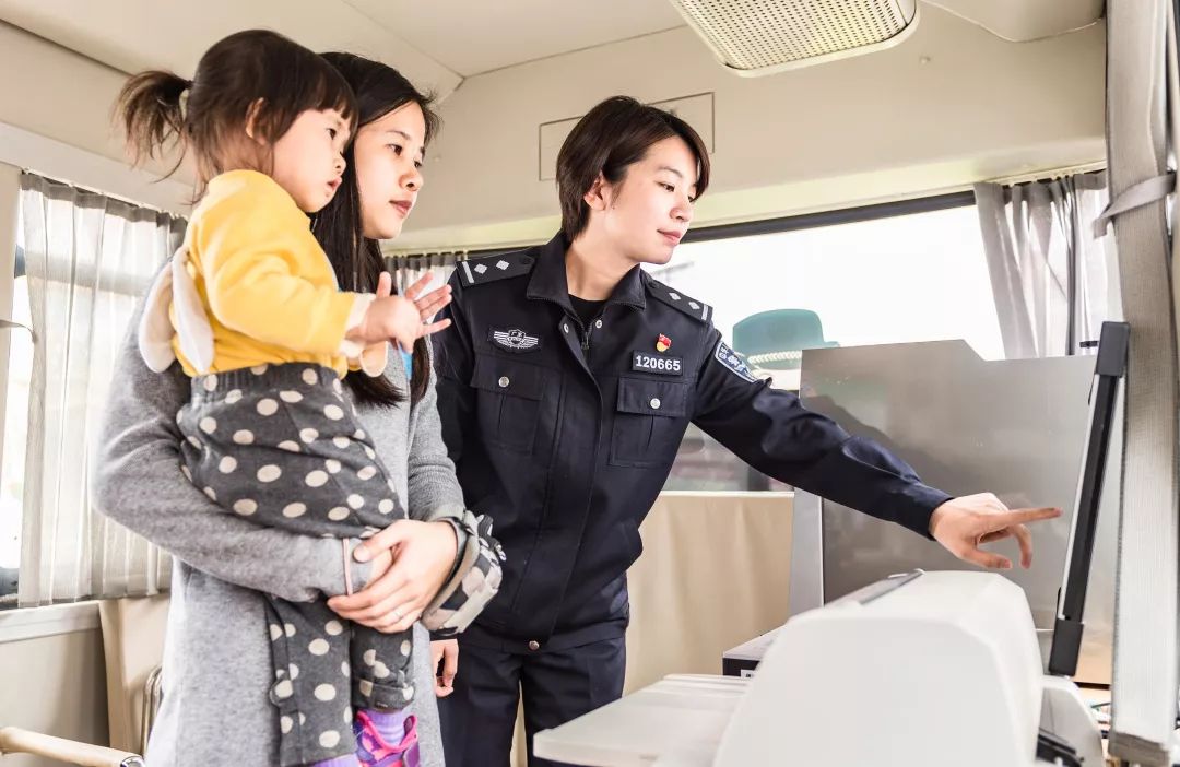 森源鴻馬智慧警務(wù)便民工作站助力城市打造智慧警務(wù)新模式！(圖2)