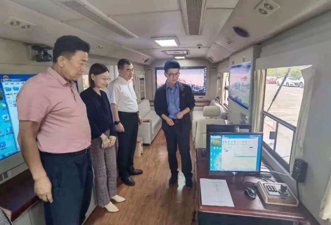 森源鴻馬檢察直通車:打通服務(wù)群眾最后一公里(圖2) 森源鴻馬檢察直通車:打通服務(wù)群眾最后一公里(圖2)