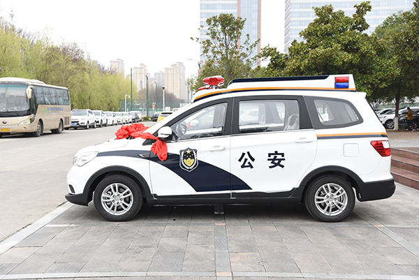 森源鴻馬電動(dòng)巡邏車發(fā)往江西(圖4) 森源鴻馬電動(dòng)巡邏車發(fā)往江西(圖4)
