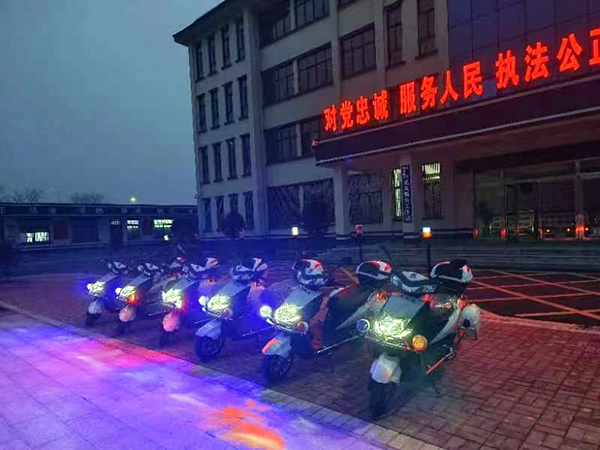 森源鴻馬藍(lán)精靈電動兩輪巡邏車駛向駐馬店治安一線(圖3) 森源鴻馬藍(lán)精靈電動兩輪巡邏車駛向駐馬店治安一線(圖3)