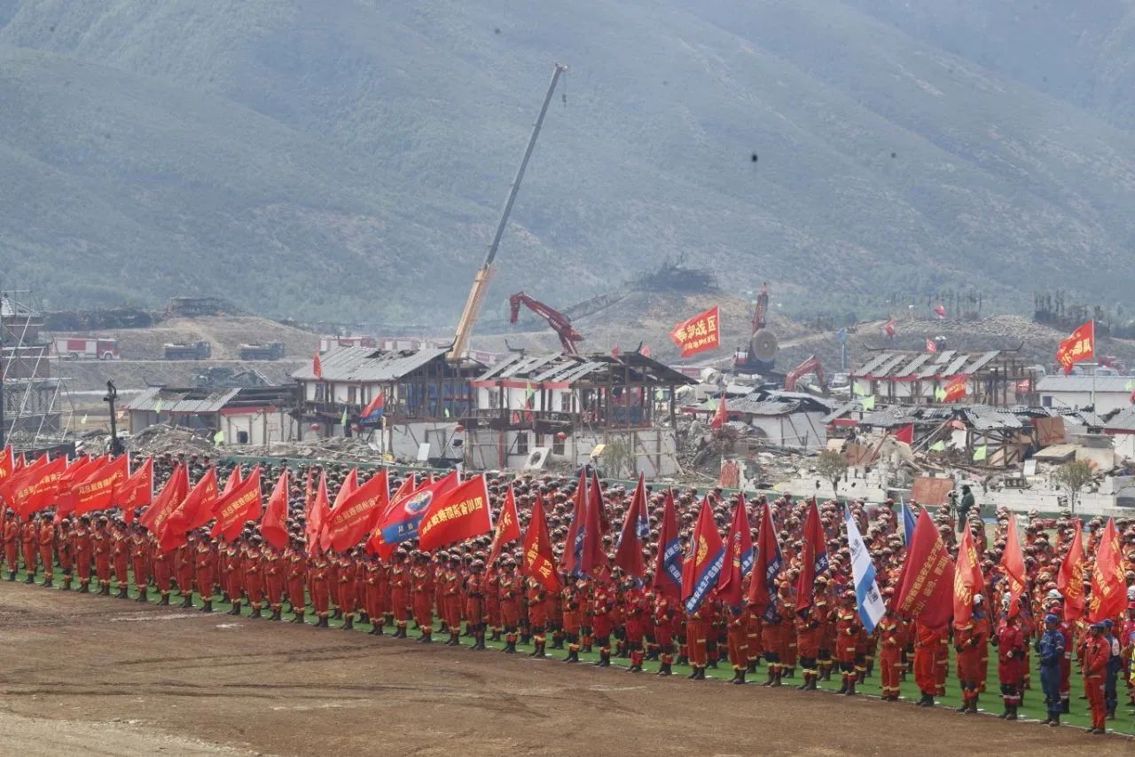 森源鴻馬指揮模塊化方艙完成“應(yīng)急使命·2023”高山峽谷地區(qū)地震災(zāi)害救援演習(xí)(圖2) 森源鴻馬指揮模塊化方艙完成“應(yīng)急使命·2023”高山峽谷地區(qū)地震災(zāi)害救援演習(xí)(圖2)