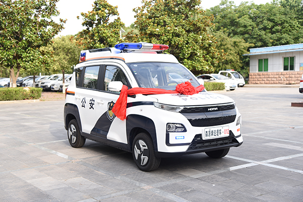 森源鴻馬“藍(lán)精靈”電動(dòng)巡邏車發(fā)往河南駐馬店(圖3) 森源鴻馬“藍(lán)精靈”電動(dòng)巡邏車發(fā)往河南駐馬店(圖3)