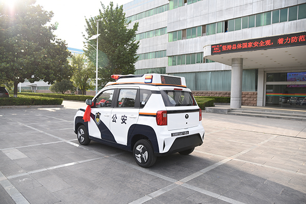 森源鴻馬“藍(lán)精靈”電動(dòng)巡邏車發(fā)往河南駐馬店(圖6) 森源鴻馬“藍(lán)精靈”電動(dòng)巡邏車發(fā)往河南駐馬店(圖6)