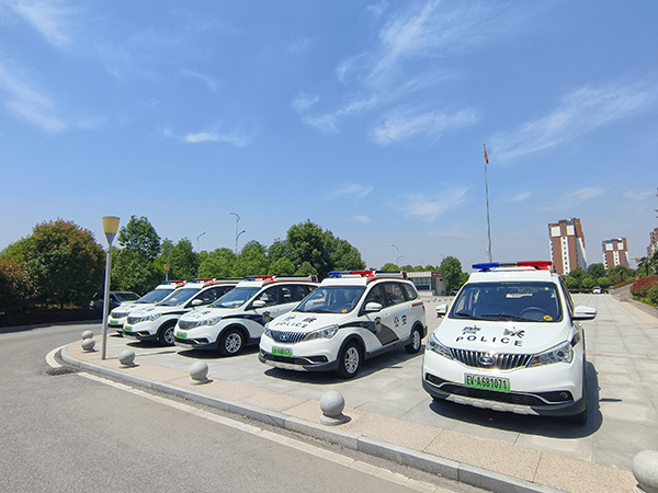 森源鴻馬電動巡邏車亮相河南駐馬店(圖1) 森源鴻馬電動巡邏車亮相河南駐馬店(圖1)