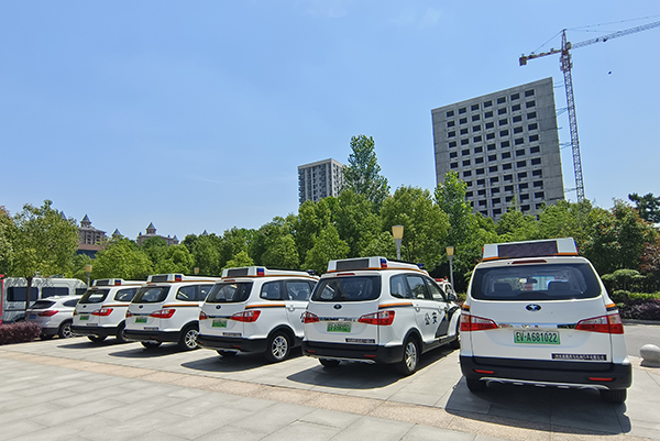森源鴻馬電動巡邏車亮相河南駐馬店(圖4) 森源鴻馬電動巡邏車亮相河南駐馬店(圖4)