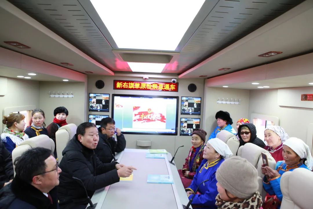 森源鴻馬檢察直通車亮相開啟“走街串巷”普法模式(圖8) 森源鴻馬檢察直通車亮相開啟“走街串巷”普法模式(圖8)