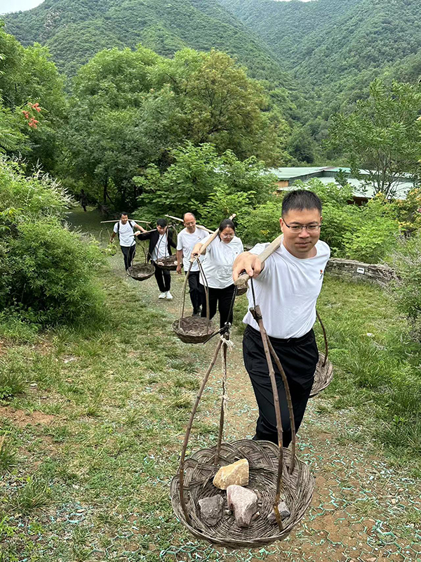 慶七一 抓黨建 促發(fā)展||森源鴻馬黨支部舉行“慶七一”系列活動(圖7) 慶七一 抓黨建 促發(fā)展||森源鴻馬黨支部舉行“慶七一”系列活動(圖7)