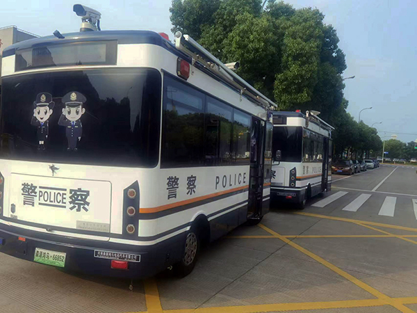 上海6臺智慧警務(wù)便民服務(wù)工作站正式“入警”(圖2)