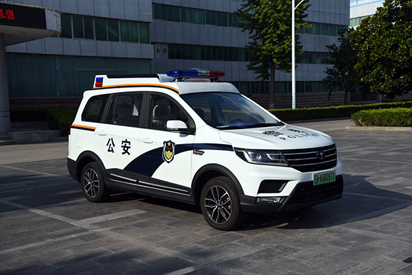 電動(dòng)巡邏車(圖3) 電動(dòng)巡邏車(圖3)
