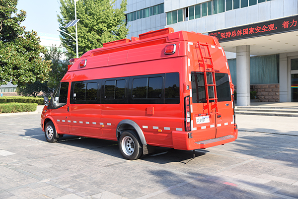 森源鴻馬通信指揮車發(fā)往內蒙古鄂爾多斯(圖5)