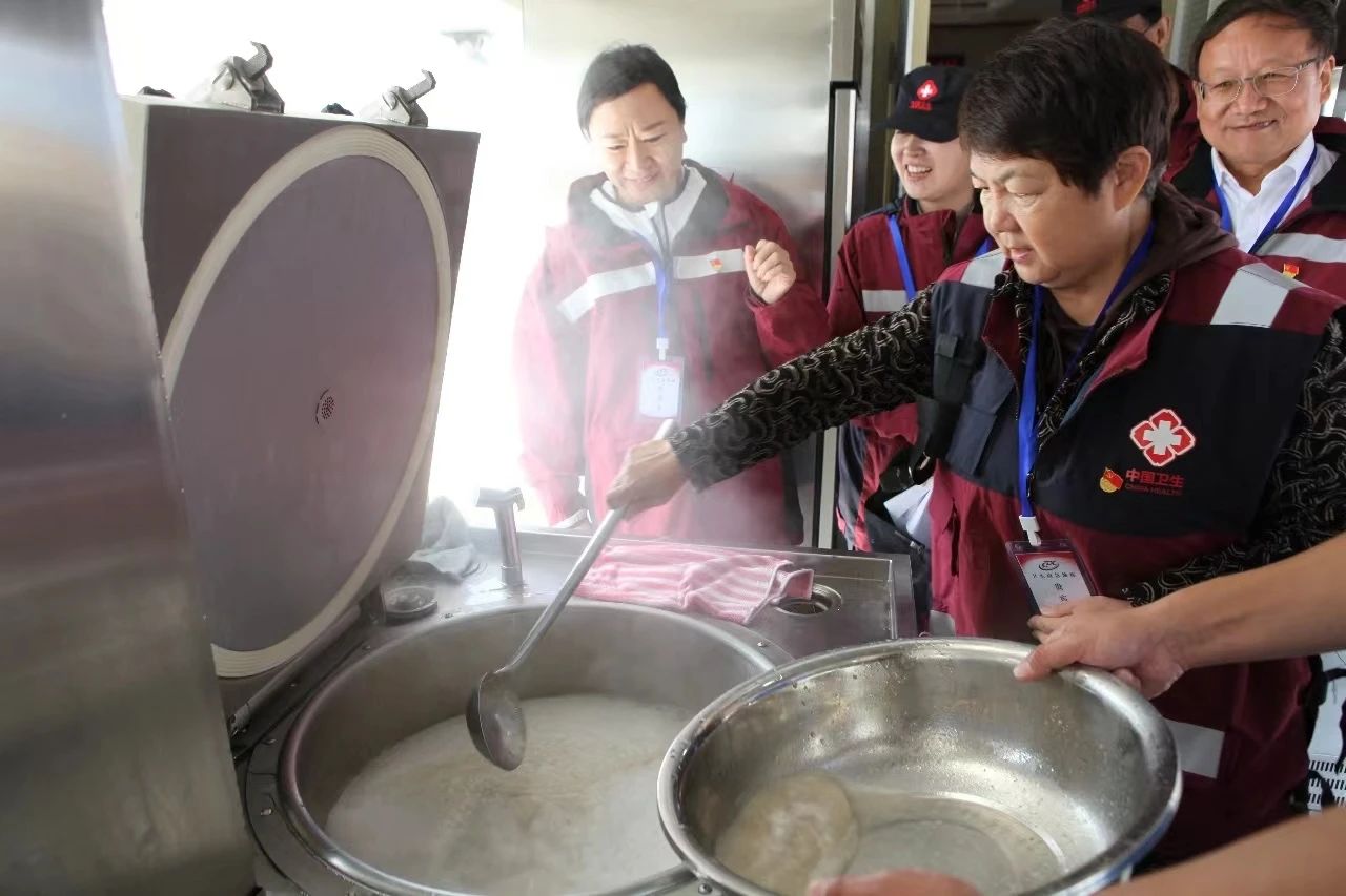 內蒙古綜合疾病預防控制中心黨委開展“學思想、重實踐”主題黨日活動(圖3)
