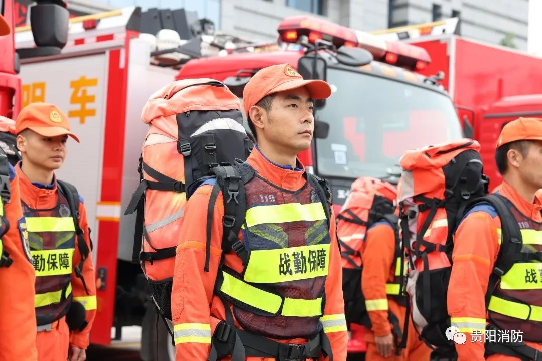 森源鴻馬5G模塊方艙亮相貴州總隊跨區(qū)域地震救援實戰(zhàn)拉動戰(zhàn)勤保障演練(圖2) 森源鴻馬5G模塊方艙亮相貴州總隊跨區(qū)域地震救援實戰(zhàn)拉動戰(zhàn)勤保障演練(圖2)