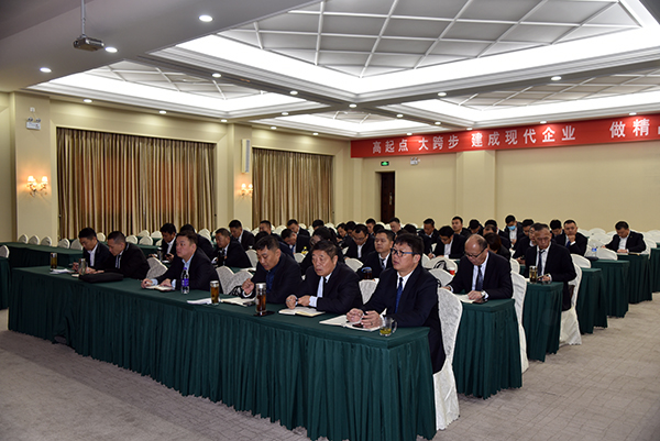 公司是船 我是船員||森源鴻馬召開營(yíng)銷總結(jié)暨決戰(zhàn)30天經(jīng)營(yíng)動(dòng)員會(huì)(圖8) 公司是船 我是船員||森源鴻馬召開營(yíng)銷總結(jié)暨決戰(zhàn)30天經(jīng)營(yíng)動(dòng)員會(huì)(圖8)
