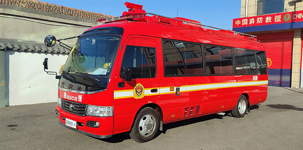 “新兵入伍”—河北邢臺通信指揮消防車列裝(圖2)
