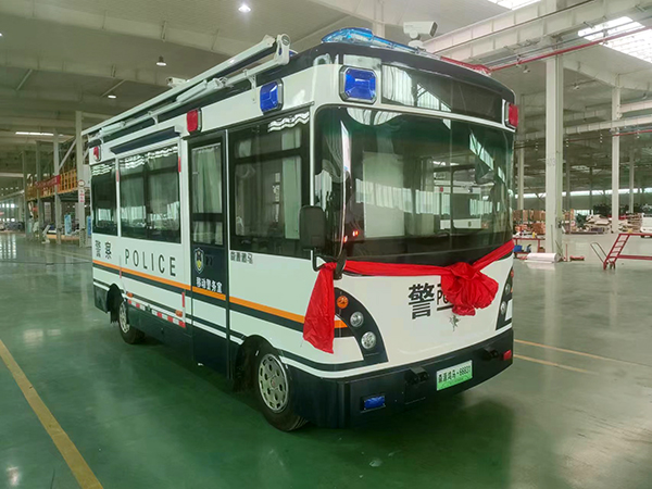 讓安全感看得見！森源鴻馬智慧警務便民工作站發(fā)往鄭州(圖2)