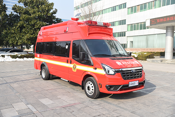 森源鴻馬通信指揮車(chē)發(fā)往江蘇||可快速構(gòu)建臨時(shí)的應(yīng)急指揮中心(圖3) 森源鴻馬通信指揮車(chē)發(fā)往江蘇||可快速構(gòu)建臨時(shí)的應(yīng)急指揮中心(圖3)
