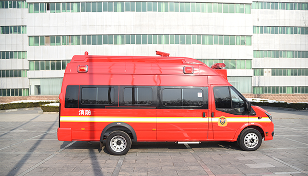 森源鴻馬通信指揮車(chē)發(fā)往江蘇||可快速構(gòu)建臨時(shí)的應(yīng)急指揮中心(圖4) 森源鴻馬通信指揮車(chē)發(fā)往江蘇||可快速構(gòu)建臨時(shí)的應(yīng)急指揮中心(圖4)