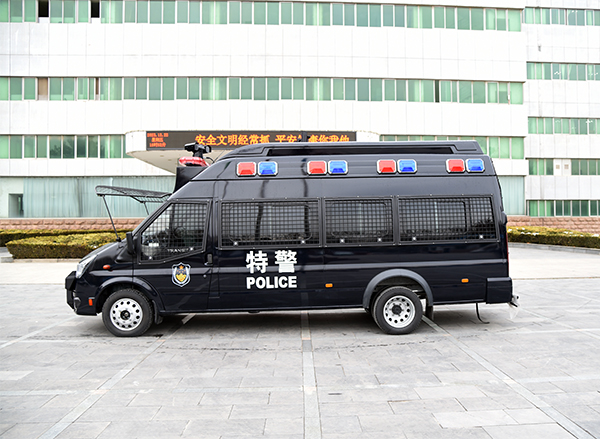 貼近基層 服務(wù)實戰(zhàn)||森源鴻馬防暴運兵車發(fā)往湖南(圖4)