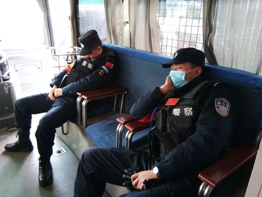 警務(wù)方艙就是家||森源鴻馬智慧警務(wù)便民工作站愛(ài)警暖警(圖3) 警務(wù)方艙就是家||森源鴻馬智慧警務(wù)便民工作站愛(ài)警暖警(圖3)