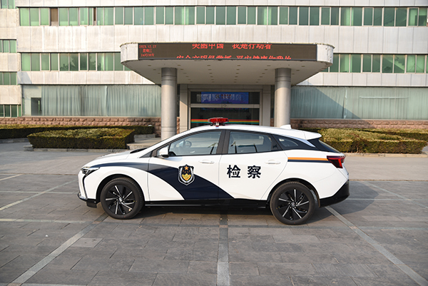 森源鴻馬檢察執(zhí)法車(chē)發(fā)往內(nèi)蒙古(圖4) 森源鴻馬檢察執(zhí)法車(chē)發(fā)往內(nèi)蒙古(圖4)