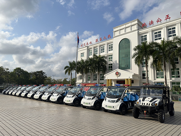中國人民警察節(jié):以警察名義 筑平安之盾—森源鴻馬電動巡邏車配發(fā)海南一線(圖3) 中國人民警察節(jié):以警察名義 筑平安之盾—森源鴻馬電動巡邏車配發(fā)海南一線(圖3)