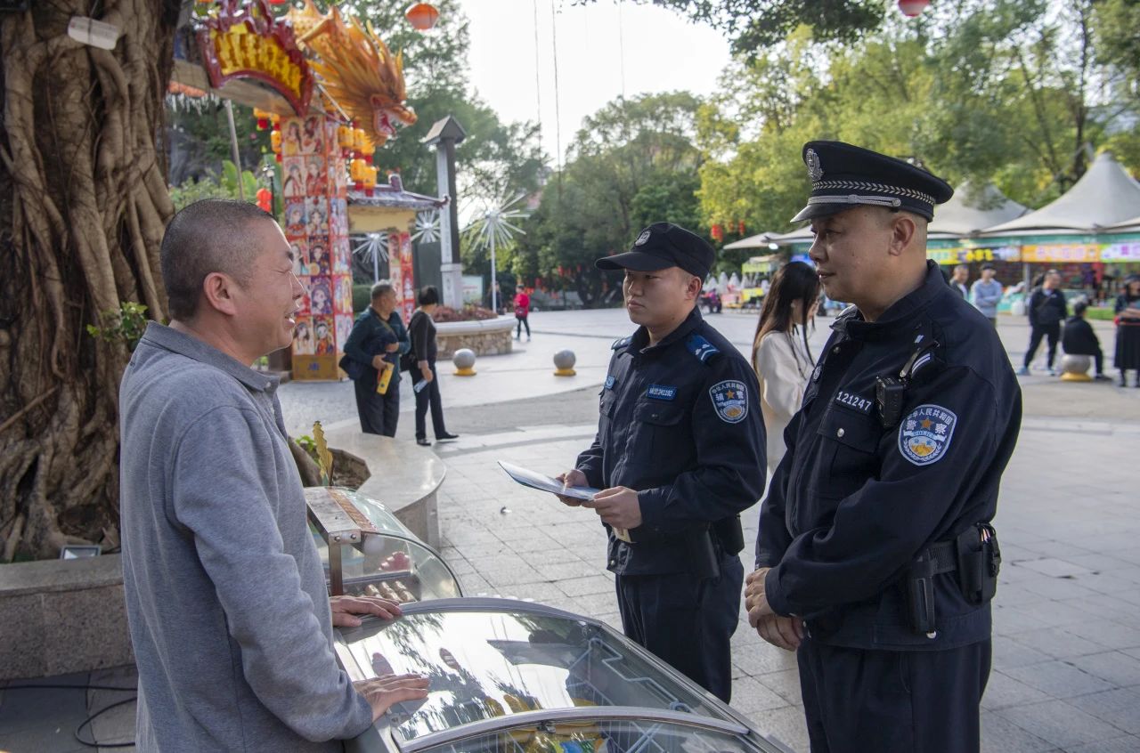 平安“警”色護(hù)新春！移動警務(wù)室暖守護(hù)  為民服務(wù)不止步(圖3)