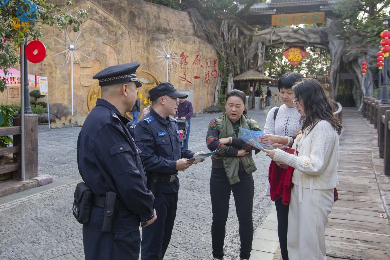 平安“警”色護(hù)新春！移動警務(wù)室暖守護(hù)  為民服務(wù)不止步(圖4)